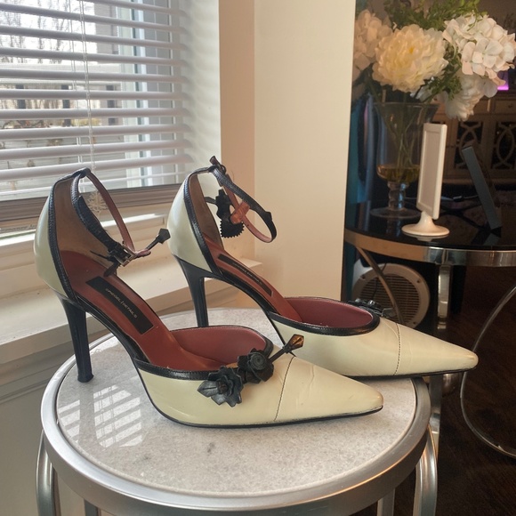 Genuine Leather Gray Vintage Heel with with rose leather strap and trim Size 8 - Picture 3 of 6